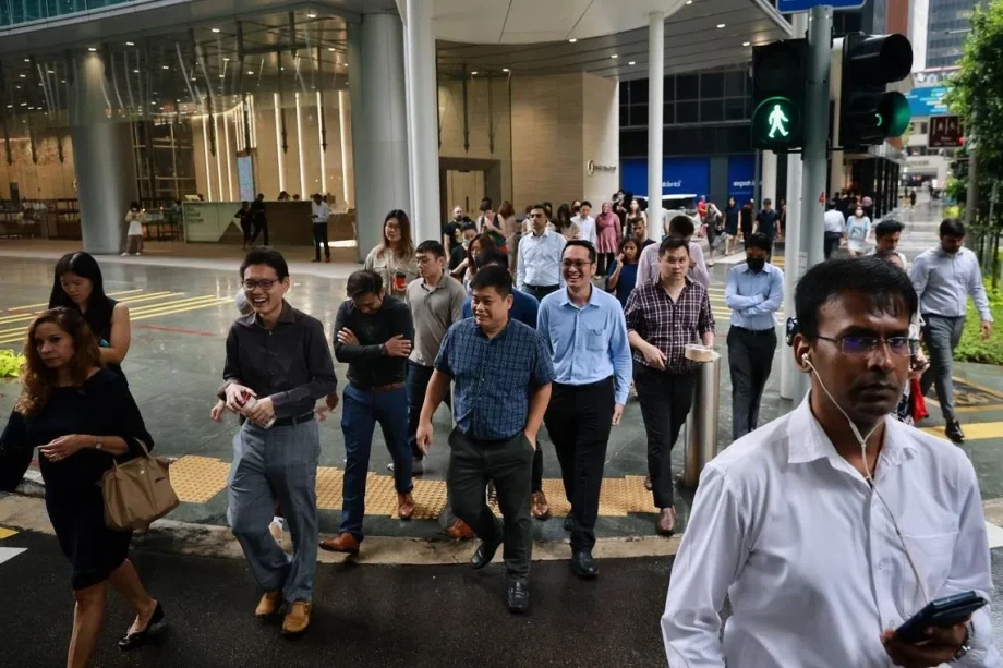 Singlish use in Singapore workplaces increasingly accepted