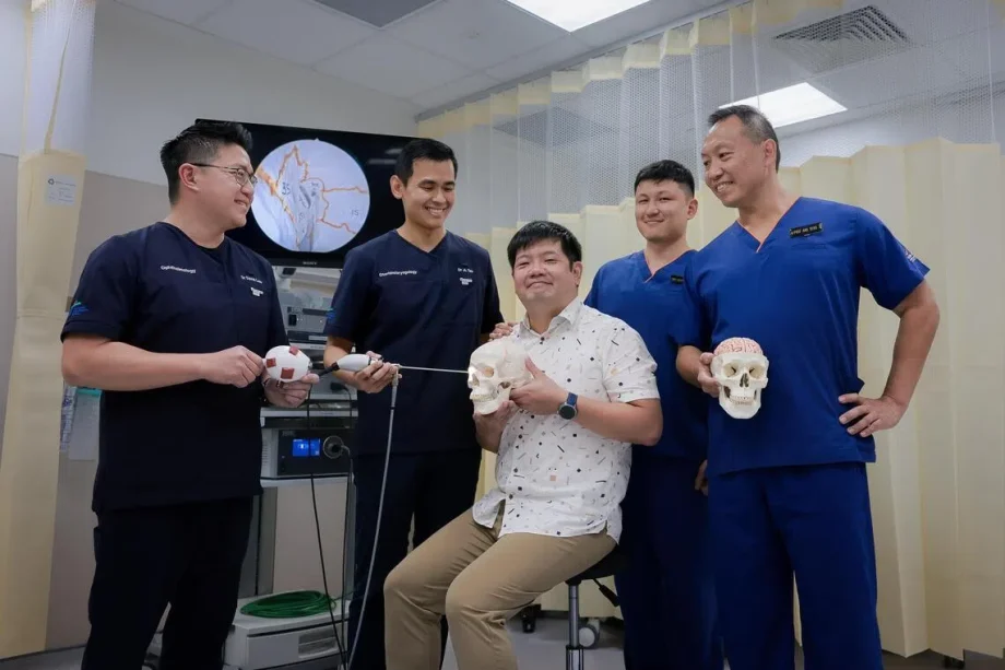 Surgeons perform first brain tumour removal through eye socket in Singapore