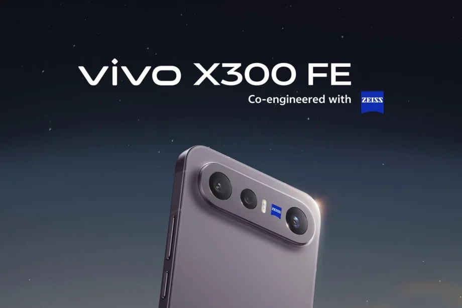 Vivo X300 FE with telephoto extender kit in Singapore
