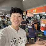 @wilfredleekc Trying Rayston Heem’s fried chicken stall,  Xiang Xiang Ji at Beau…