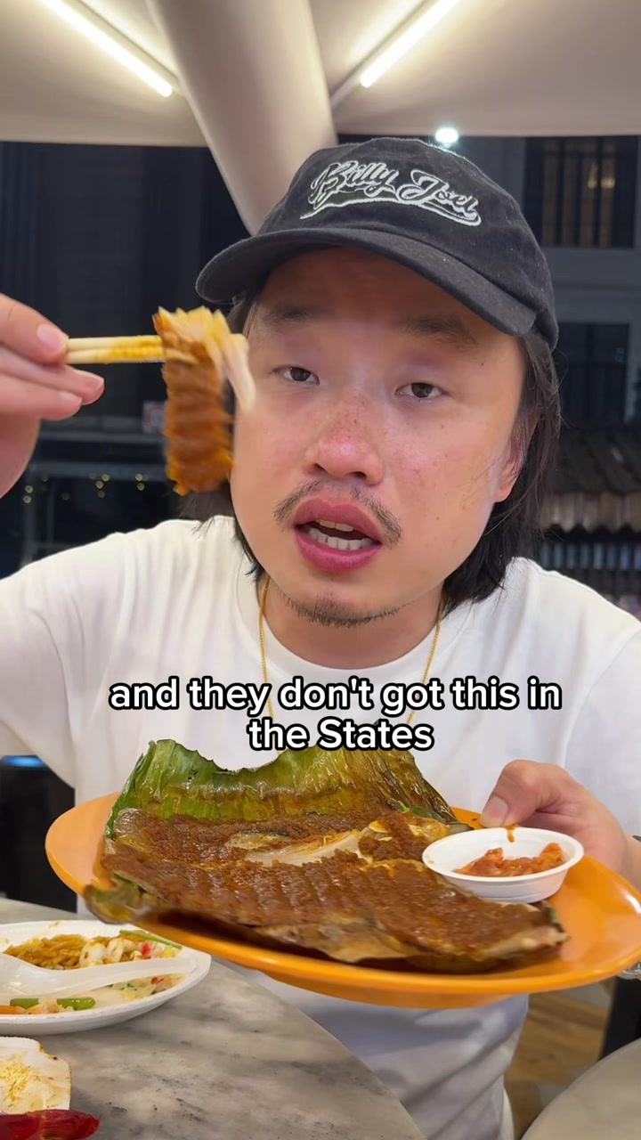 @funnyasiandude Singapore hawker Satay, hokkien mee, stingray!! 2nd sold out sho…
