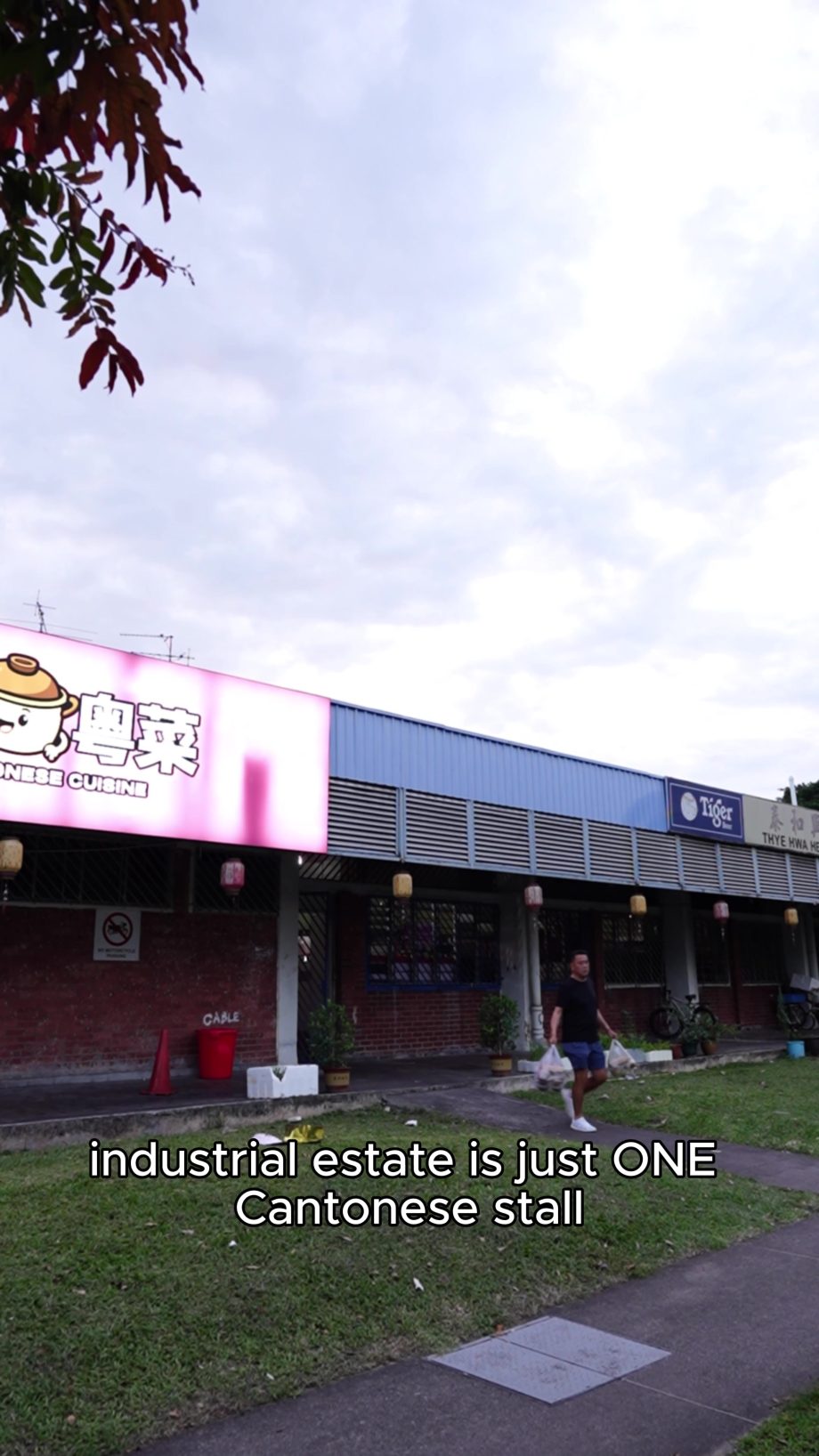 @exploregowhere Found Singapore’s FIRST Cantonese ‘Claypot Specialist’ hidden in… @exploregowhere Found Singapore’s FIRST Cantonese ‘Claypot Specialist’ hidden in…