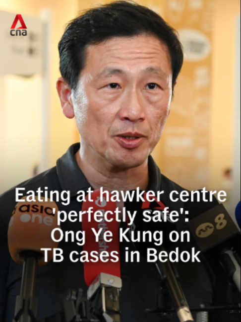 @channelnewsasia Eating at a hawker centre is “perfectly safe” and will not resu…