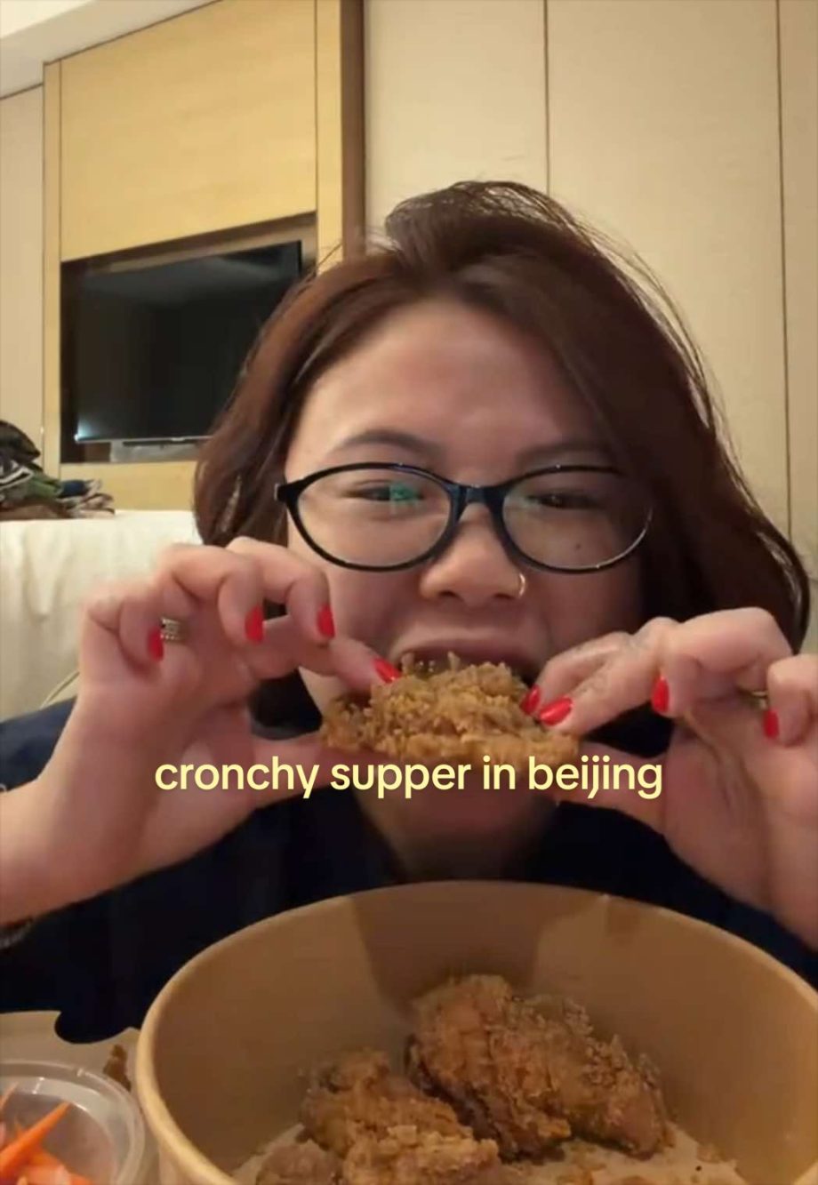 @joiebaoz how does fried food stay cronchy here?!?!  I love meituan & I miss sup…
