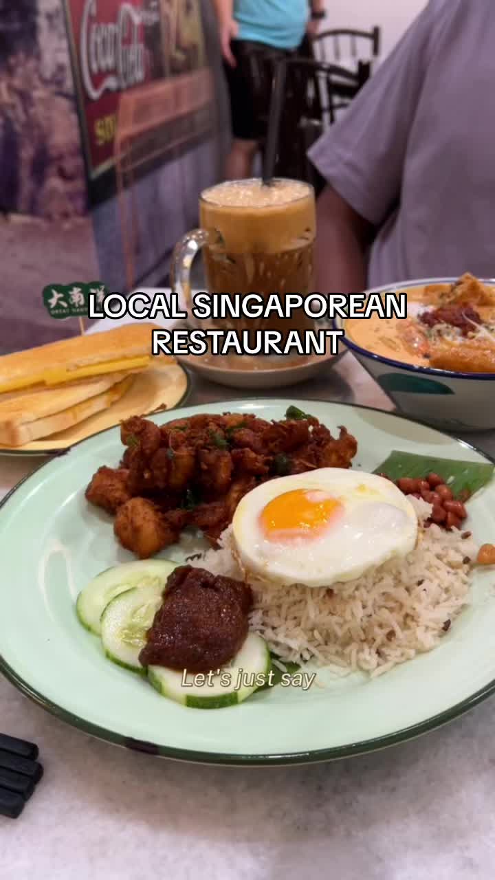 @bethanie.vong Traditional Singaporean food  Great Nanyang Hertiage Cafe #singap…