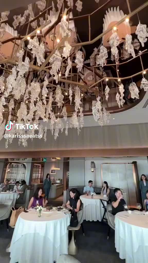 @karissafoodie Everything I ate at a 2 Michelin star restaurant in Singapore #fy…