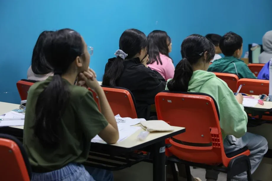 NIE study finds 5 different paths of lower-income students NIE study finds 5 different paths of lower-income students