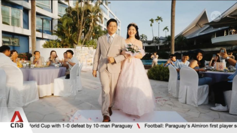 Couples in Singapore cut wedding spending as costs rise; prioritise financial stability Couples in Singapore cut wedding spending as costs rise; prioritise financial stability