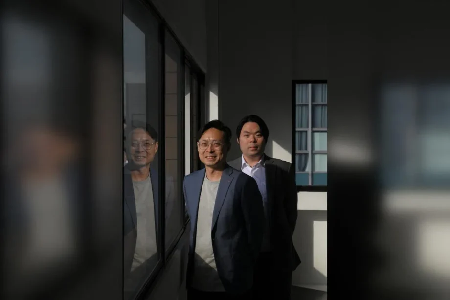 Singaporean brothers use unsolvable maths equations to build modern, unbreakable encryption Singaporean brothers use unsolvable maths equations to build modern, unbreakable encryption