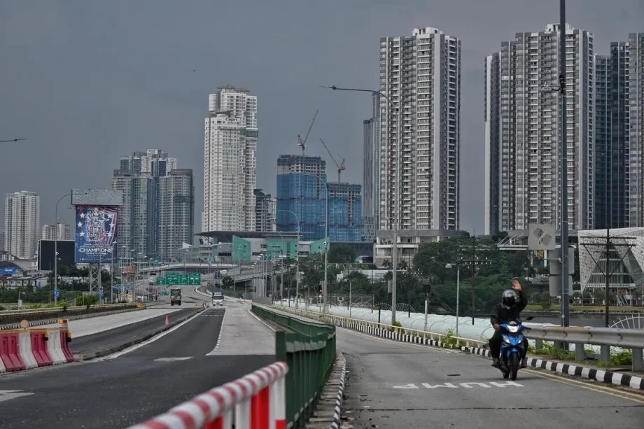 Almost one death a week on Causeway; Bill tabled to shield Malaysian cross-border workers