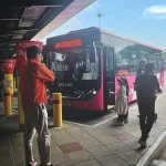 Why there are still so few people taking JB buses