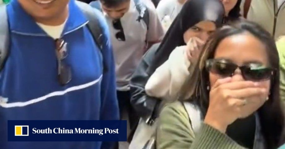 Malaysian tourists in China scorned for calling locals ‘smelly’ Malaysian tourists in China scorned for calling locals ‘smelly’