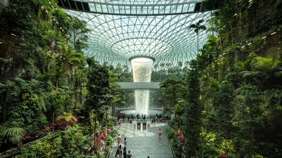 Travelling to Singapore? 7 things you should never pack