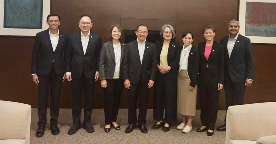 Speaker Seah Kian Peng leads delegation of MPs from PAP, WP to China, Singapore News Speaker Seah Kian Peng leads delegation of MPs from PAP, WP to China, Singapore News