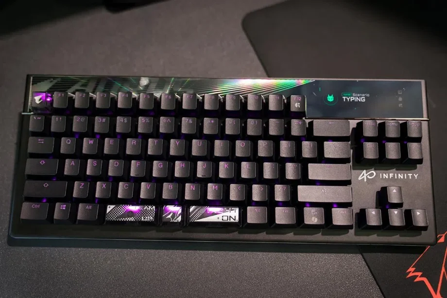 Gigabyte Aorus K10 Infinity gaming keyboard