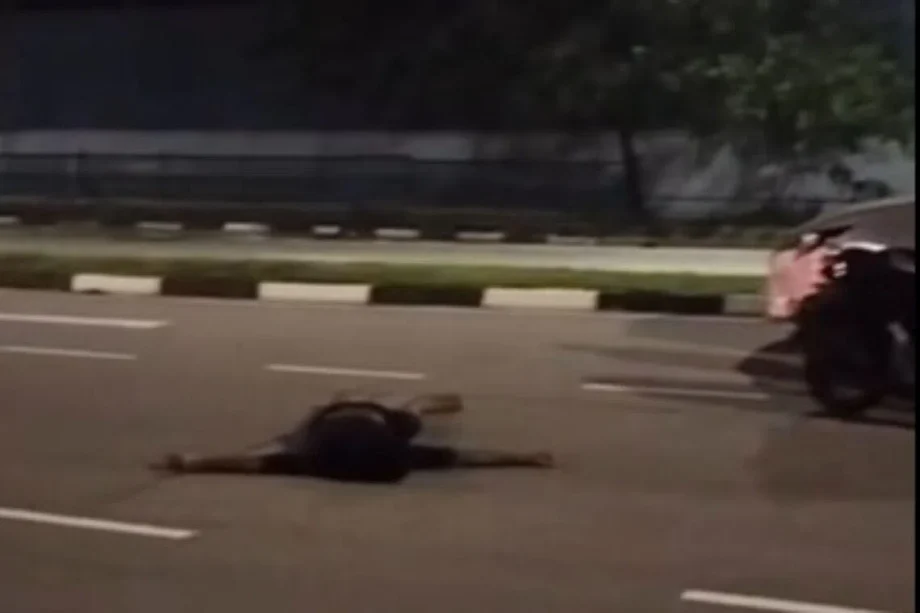 Man arrested for public drunkenness after stopping traffic, lying on road in Admiralty Road West