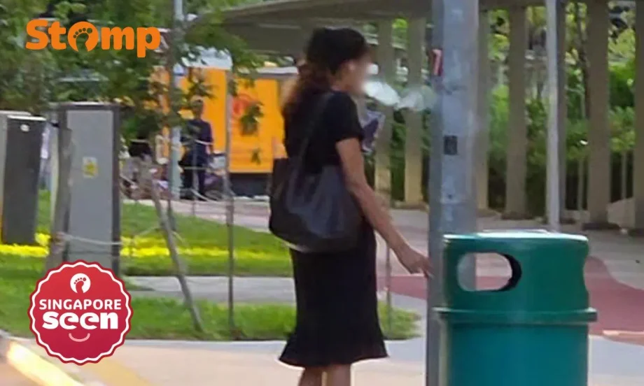 Second-hand smoke near Labrador Park bus stop
