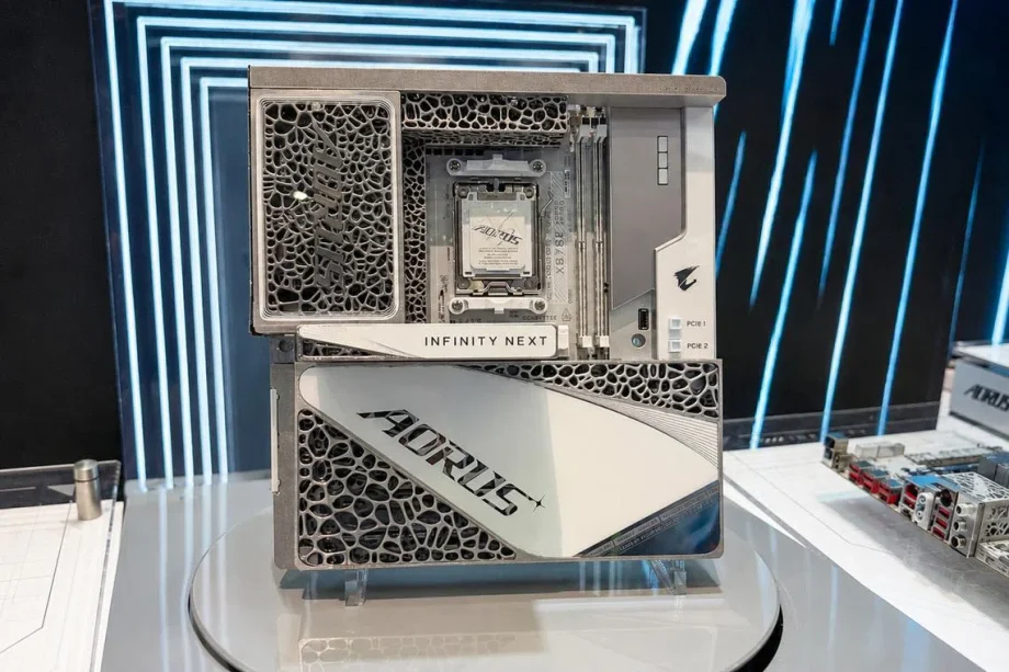 Gigabyte X870E Aorus Infinity Next: Space-tech materials