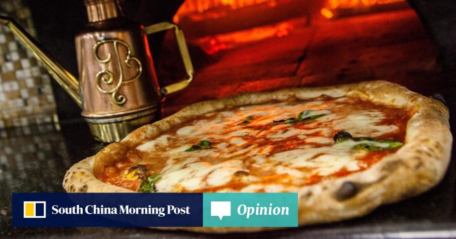 Mouthing Off | How do people eat pizza in Naples? Any way they like, it seems Mouthing Off | How do people eat pizza in Naples? Any way they like, it seems