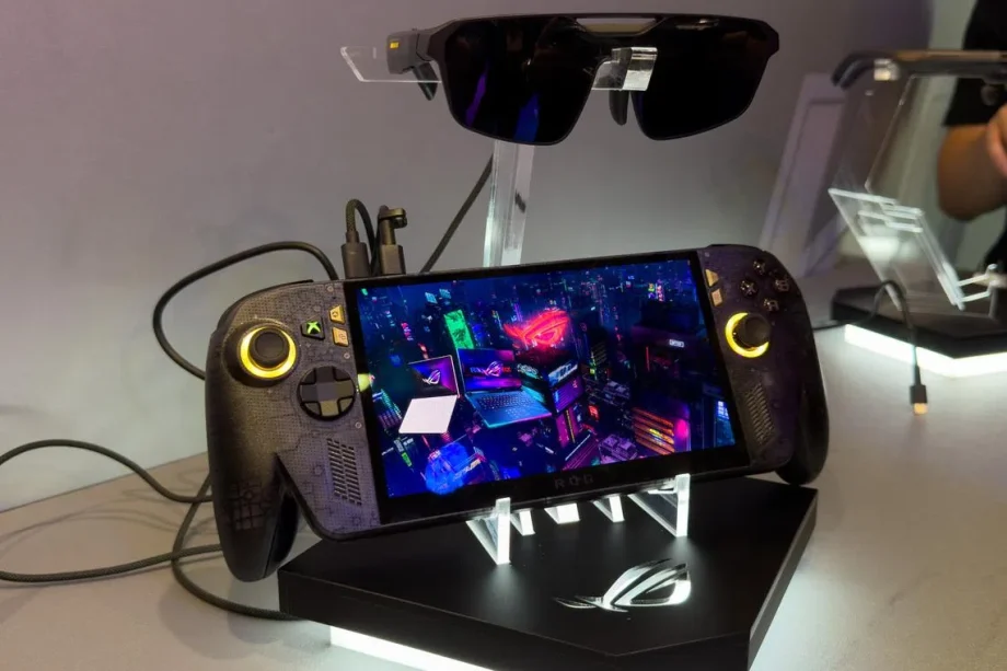 ROG Xbox Ally X20: 20th anniversary handheld PC ROG Xbox Ally X20: 20th anniversary handheld PC