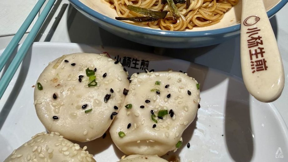 Shanghai’s Yang’s Dumpling opens at Bugis Junction