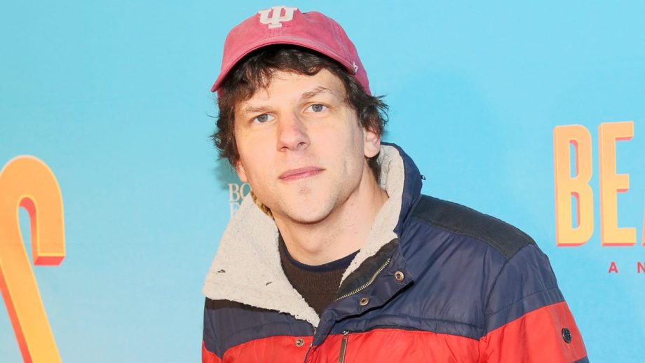 Jesse Eisenberg Turned Down The Social Reckoning Because He Has Problems With Mark Zuckergberg, Aaron Sorkin Says Jesse Eisenberg Turned Down The Social Reckoning Because He Has Problems With Mark Zuckergberg, Aaron Sorkin Says