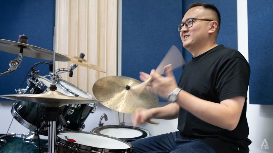 He wasn’t ‘smart enough’ for studies. Now, he owns five drum schools and holds a Guinness World Record He wasn’t ‘smart enough’ for studies. Now, he owns five drum schools and holds a Guinness World Record