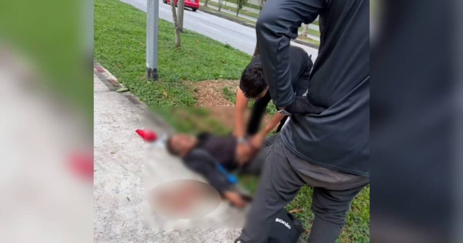 PMA rider crashes along Yishun pedestrian path, taken to hospital, Singapore News PMA rider crashes along Yishun pedestrian path, taken to hospital, Singapore News