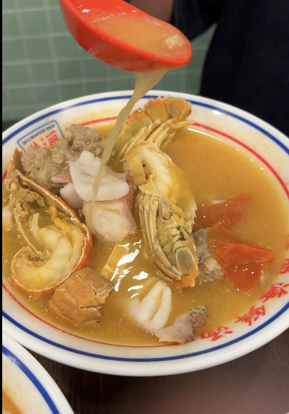 @dibssg I just found the freshest seafood soup in Singapore! Crayfish Seafood So… @dibssg I just found the freshest seafood soup in Singapore! Crayfish Seafood So…