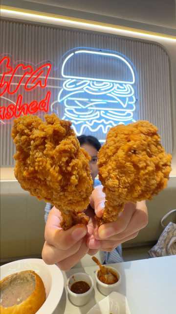 @dibssg Swensen’s hidden gem menu you NEED to try in Singapore Chicken Tulip Pop…