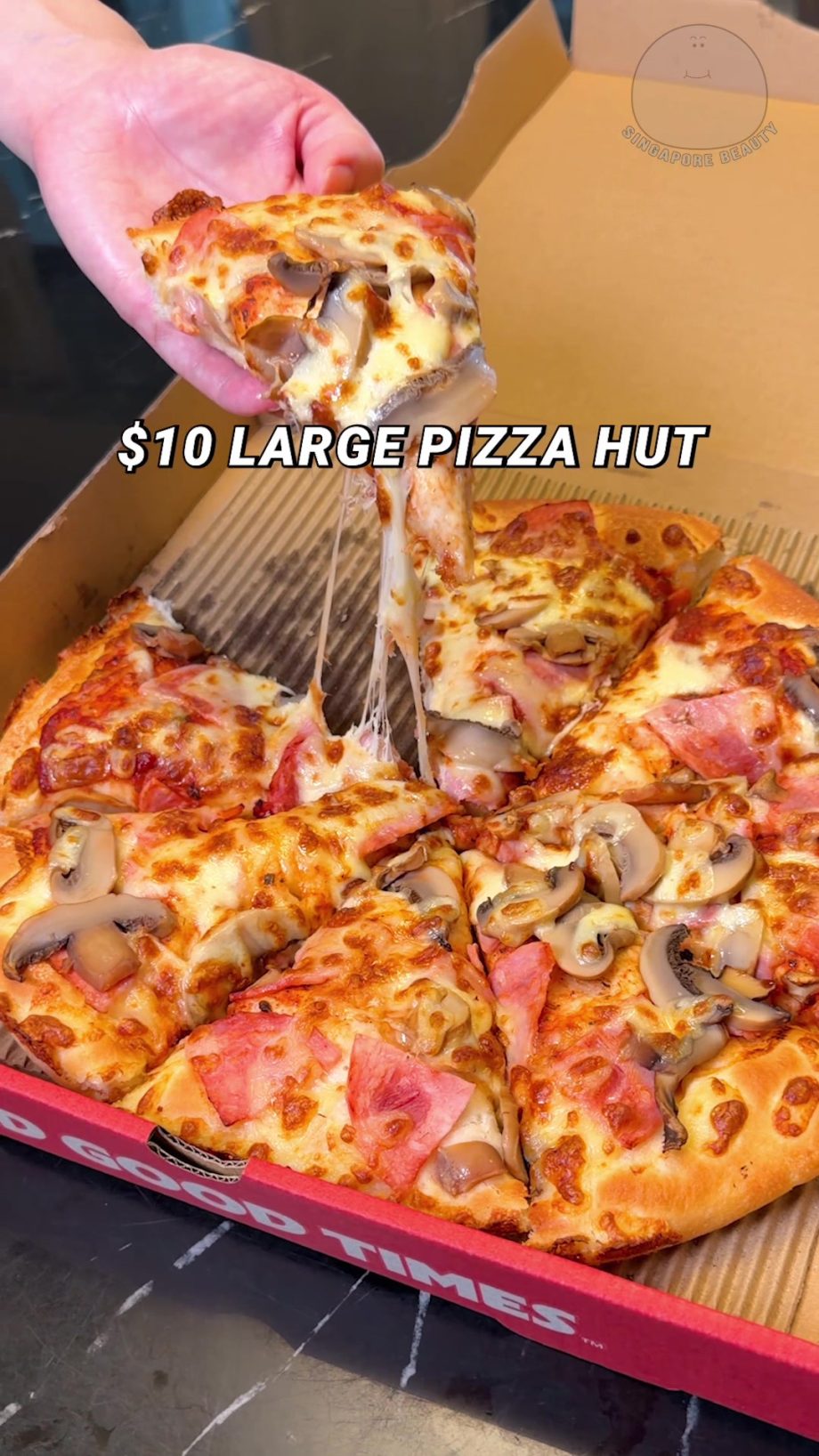 @singaporebeauty  Large Pizza at Singapore Pizza Hut #pizza #singapore #sgfoo…
