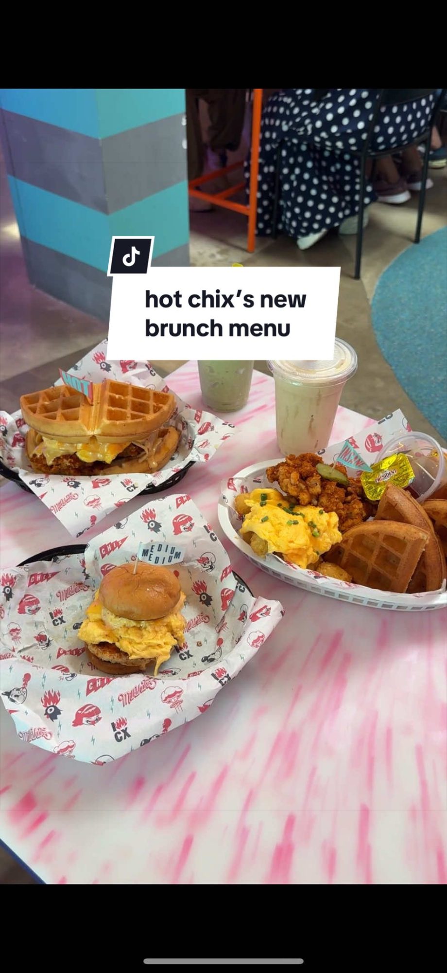 @districtsixtyfive Popular fried chicken sandwich shop Hot Chix at bugis launche… @districtsixtyfive Popular fried chicken sandwich shop Hot Chix at bugis launche…