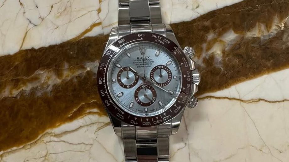 Taxi driver seeks rightful owner of S0,000 Rolex found in cab Taxi driver seeks rightful owner of S0,000 Rolex found in cab