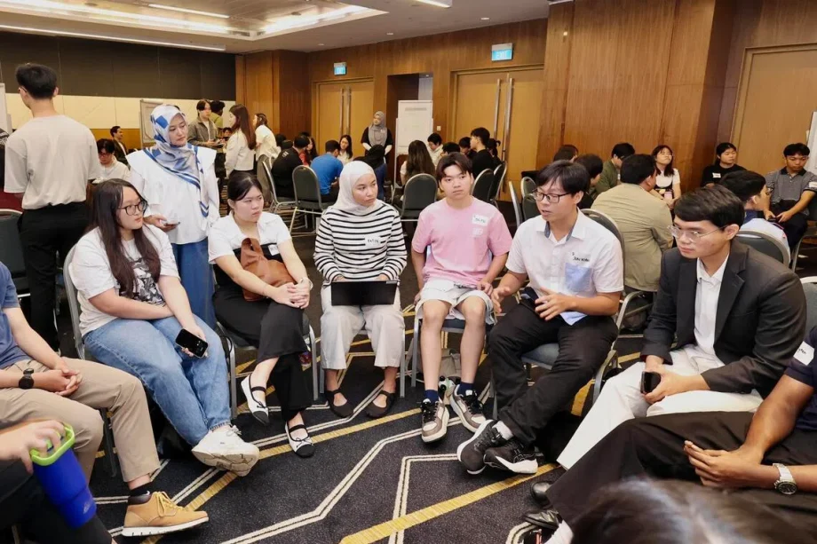 Singapore youth discuss online safety measures Singapore youth discuss online safety measures