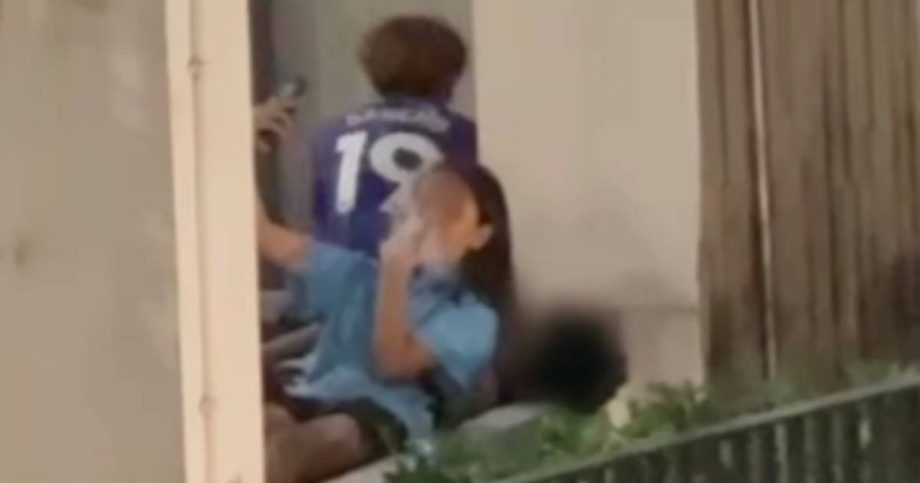 Girl appears to be vaping at HDB void deck; First Toa Payoh Primary School investigating, Singapore News Girl appears to be vaping at HDB void deck; First Toa Payoh Primary School investigating, Singapore News