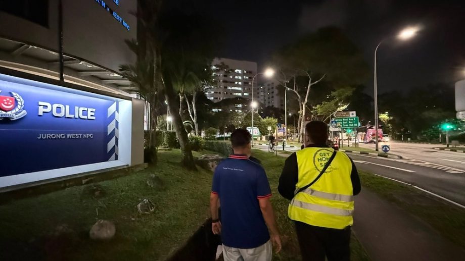 Passenger blasts Singapore bus captain for driving ‘too slowly’ — now the driver has gone to police Passenger blasts Singapore bus captain for driving ‘too slowly’ — now the driver has gone to police