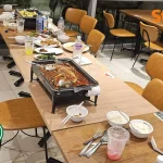 Food court etiquette and cleaner workload
