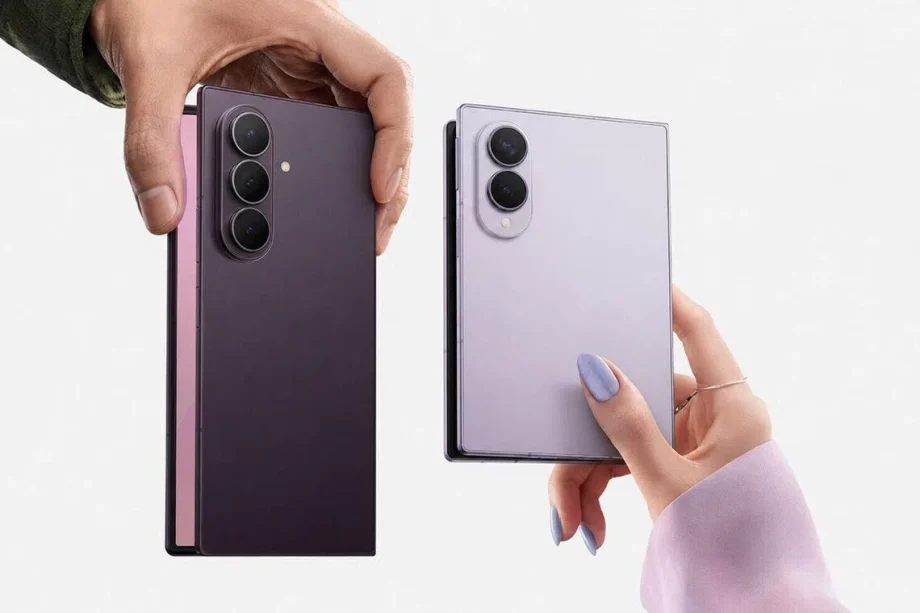 Samsung Galaxy Z Fold8 vs Fold8 Ultra Samsung Galaxy Z Fold8 vs Fold8 Ultra