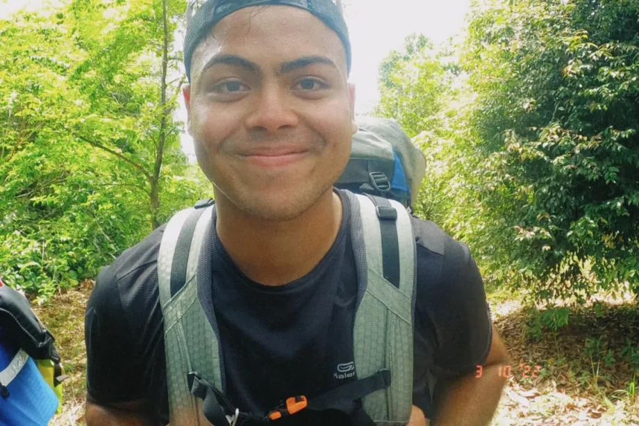 Man killed by lightning at Pasir Ris Beach was a dedicated outdoor instructor Man killed by lightning at Pasir Ris Beach was a dedicated outdoor instructor