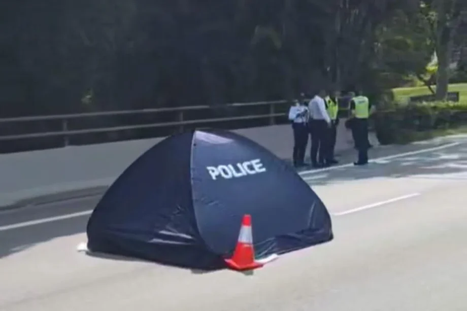 Motorcyclist dies after accident with trailer on SLE Motorcyclist dies after accident with trailer on SLE