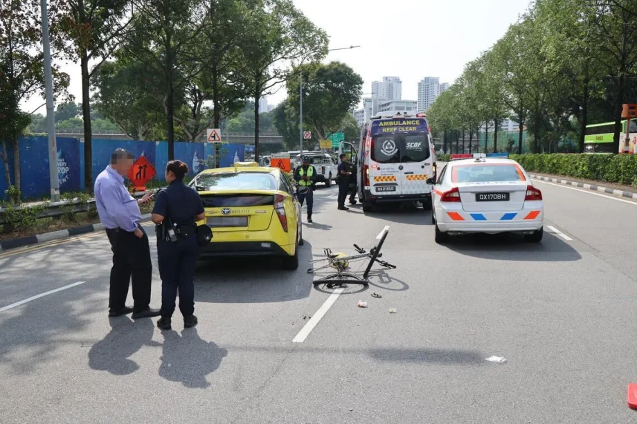 Cyclist taken to hospital after accident involving taxi in Ang Mo Kio Cyclist taken to hospital after accident involving taxi in Ang Mo Kio
