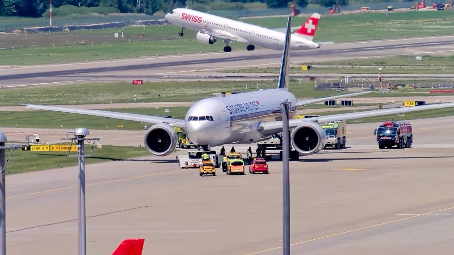 Singapore Airlines SQ345 returned to Zurich this morning Singapore Airlines SQ345 returned to Zurich this morning