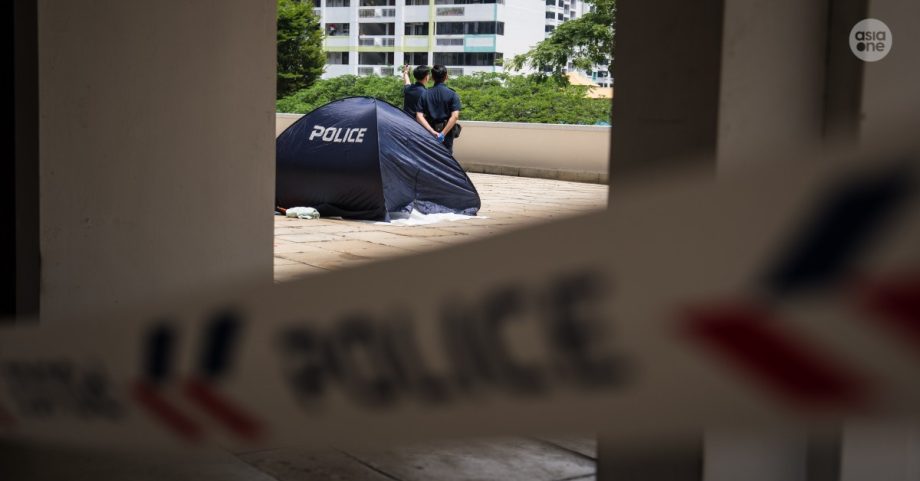 Man, 76, found dead at foot of Chinatown HDB block, Singapore News Man, 76, found dead at foot of Chinatown HDB block, Singapore News