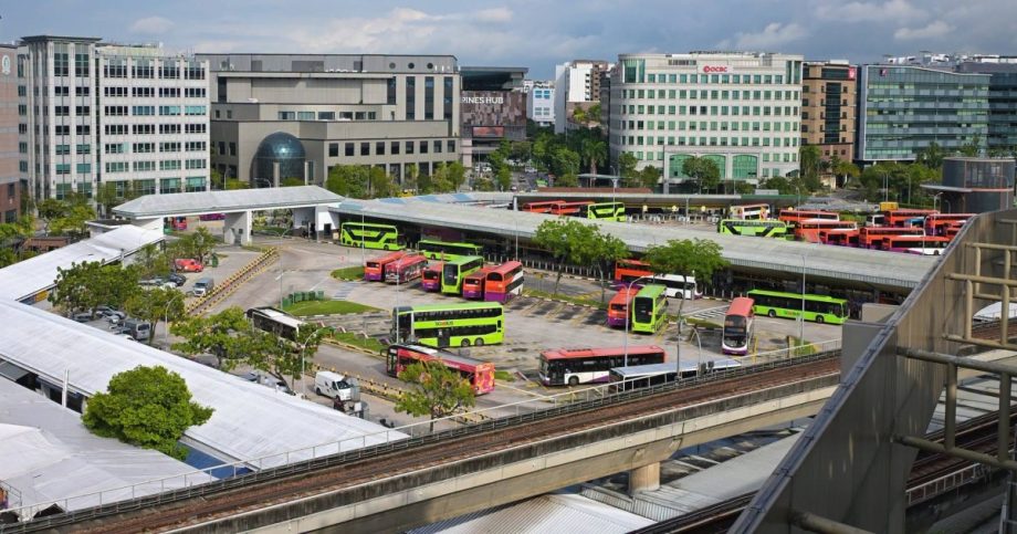 SBS Transit hands over Tampines bus package to Go-Ahead after 43 years: ‘Goodbye to a town we’ve called home’, Singapore News SBS Transit hands over Tampines bus package to Go-Ahead after 43 years: ‘Goodbye to a town we’ve called home’, Singapore News