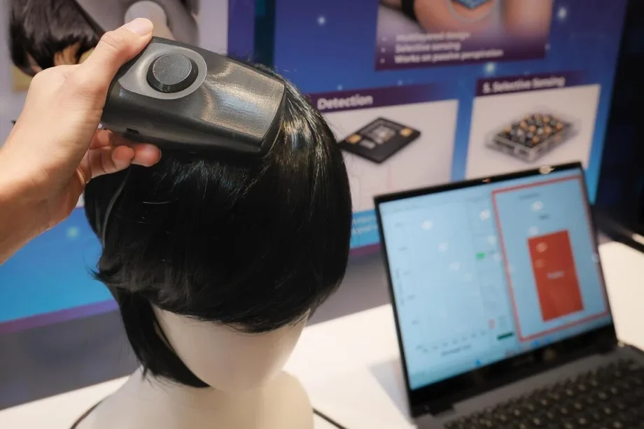 Hair scanner takes less than a minute to tell if a suspect abused drugs Hair scanner takes less than a minute to tell if a suspect abused drugs