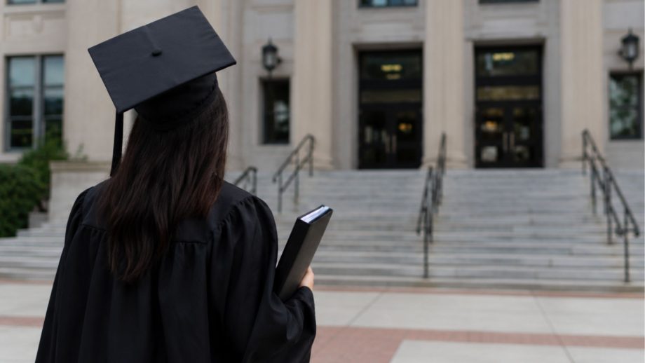 Foreigner tells students who regret missing out on NTU/NUS, ‘It’s a blessing in disguise’: ‘The job market is beyond cooked here’ Foreigner tells students who regret missing out on NTU/NUS, ‘It’s a blessing in disguise’: ‘The job market is beyond cooked here’