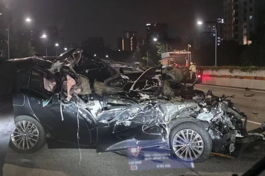 One dead, 3 taken to hospital after pre-dawn accident on CTE One dead, 3 taken to hospital after pre-dawn accident on CTE
