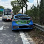 Unresponsive taxi driver on ECP: Woman & child exit vehicle