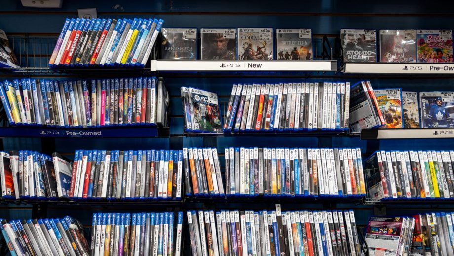 GameStop CEO Ryan Cohen Insists Sony Killing Physical Discs Doesn’t Matter at All to His Company GameStop CEO Ryan Cohen Insists Sony Killing Physical Discs Doesn’t Matter at All to His Company