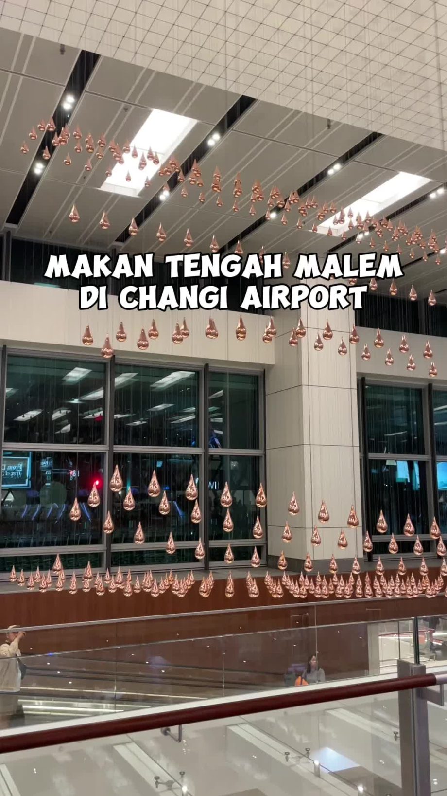 @jordy_fani Ceritanya tiba jam 12 malam di Changi Airport. Eh bingung kan udah k…